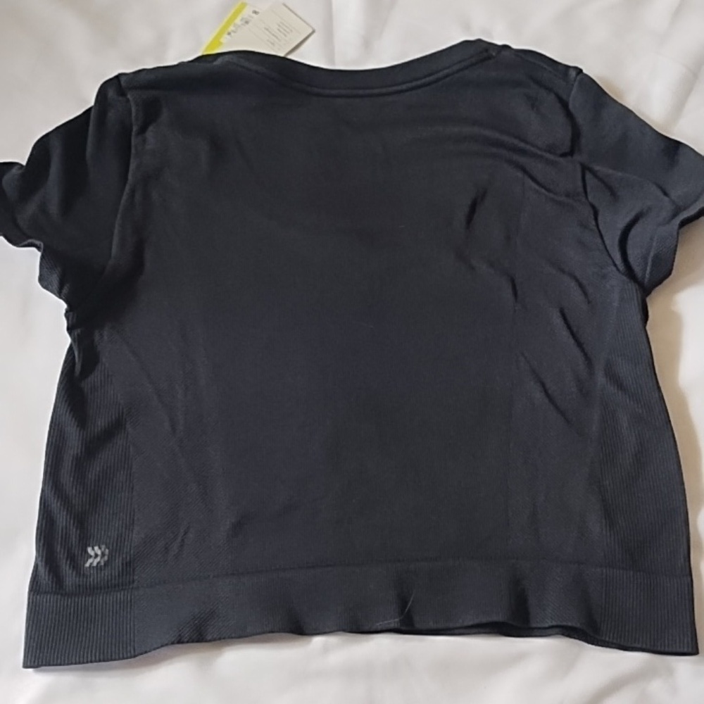 NWT All In Motion Seamless Crop Top - Picture 4 of 6
